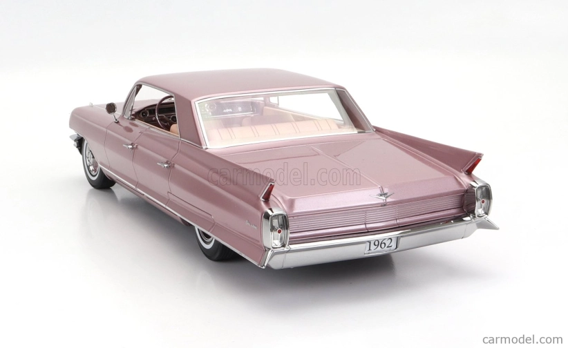 Stamp-models Cadillac Sedan De Ville 1962 1:18 Vřesově Růžová Met