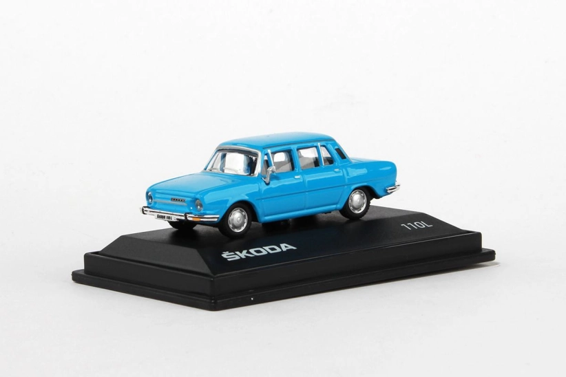 Abrex Škoda 110L (1973) 1:72 – modrá svetlá