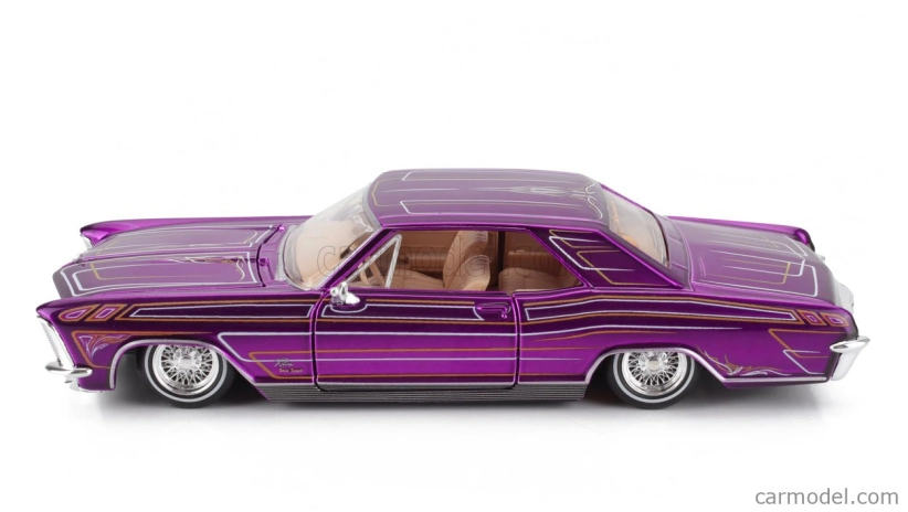 Maisto Buick Riviera Lowriders 1965 1:26 Purple Met