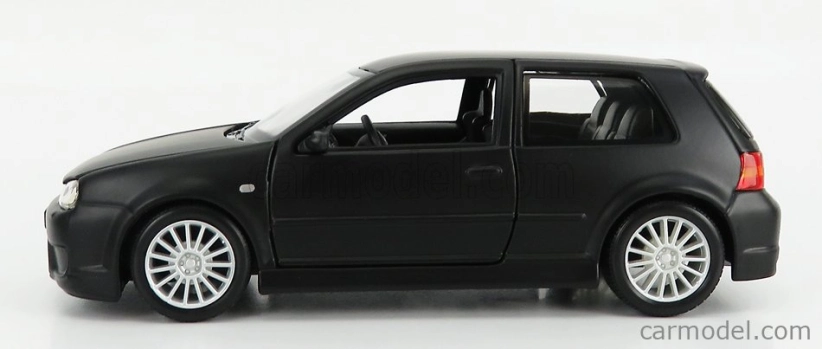 Maisto Volkswagen Golf R32 2002 1:24 Black