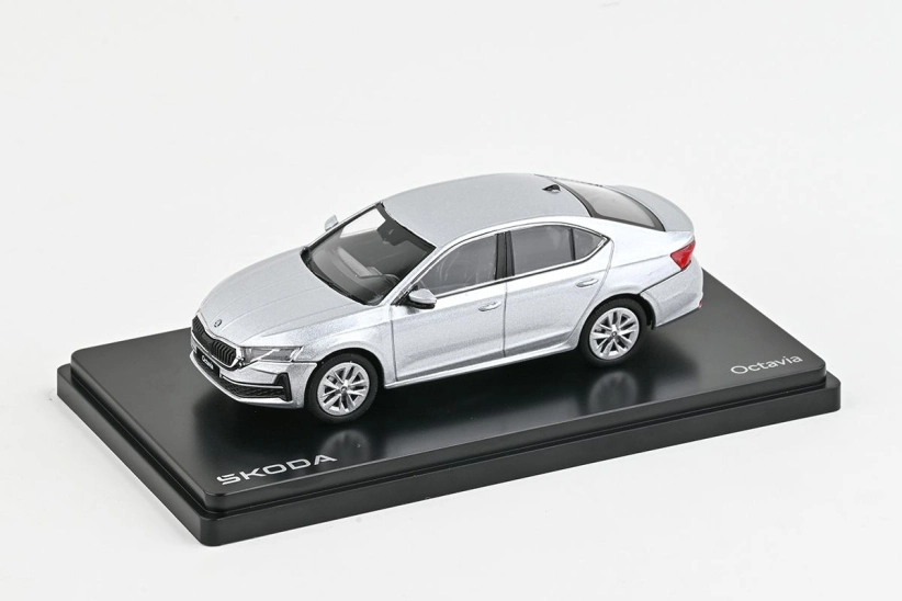 Abrex Škoda Octavia IV FL (2024) 1:43 - Strieborná briliantová metalíza