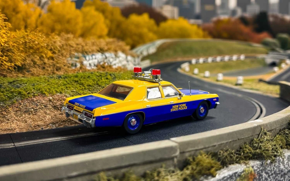 Autíčko Street SCALEXTRIC C4636 - Dodge Monaco NY State Police (1:32)