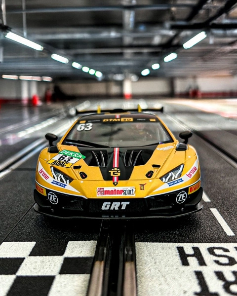 Auto Carrera D132 - 32058 Lamborghini Huracán GT3