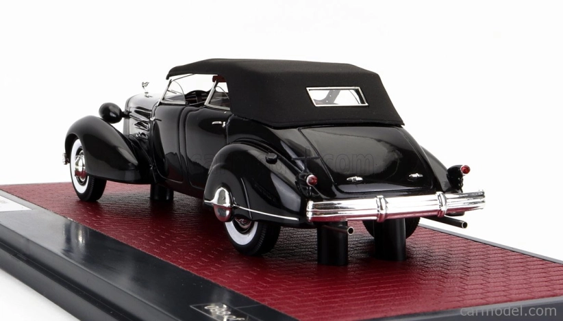 Modely v mierke Matrix Cadillac V16 Dual Cowl Sport Pheaton Cabriolet Closed 1937 1:43 Black