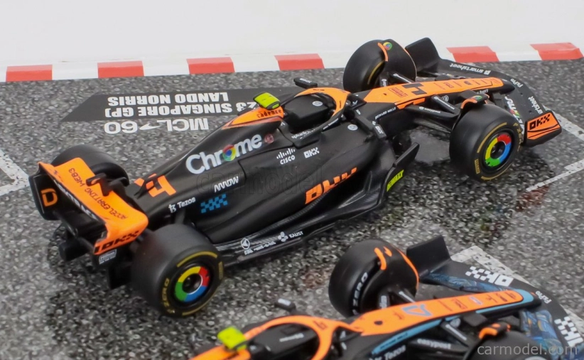 Bburago Mclaren F1 Set 4x – Team Mclaren Mcl36 N 4 Abu Dhabi Gp 2022 – Mcl60 N 4 Singapore Gp - Monaco Gp – British Gp 2023 Lando Norris 1:43 oranžová čierna biela