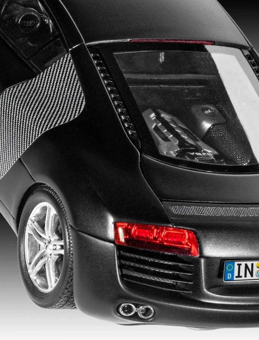 Revell Audi R8 čierne (1:24)