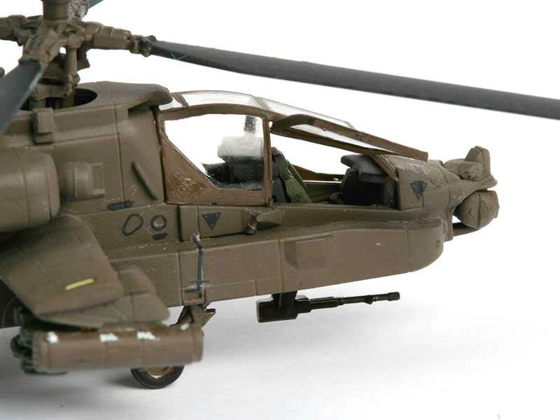 Revell AH-64D Longbow Apache (1:144)