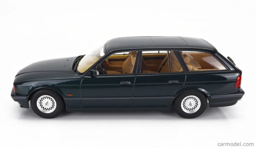 Triple9 BMW radu 5 Touring (e34) Sw Station Wagon 1996 1:18 Green Met