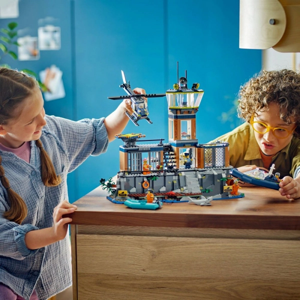LEGO City - Policie a vězení na ostrově