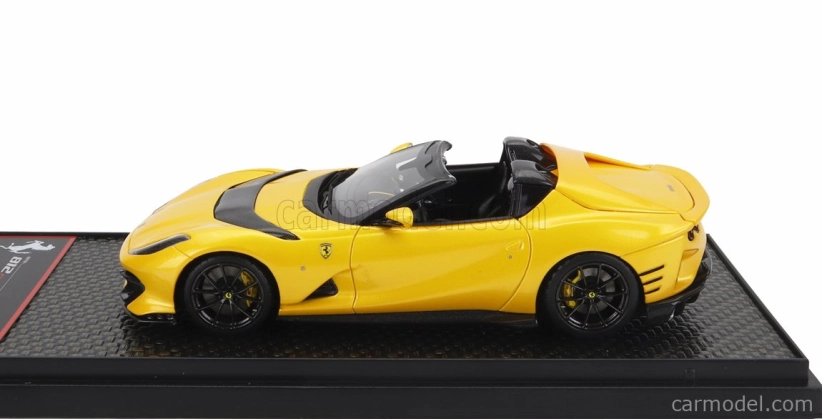 Bbr-models Ferrari 812 Competizione A Spider 2022 - Čierne kolesá 1:43 Giallo Tristrato - Yellow Met