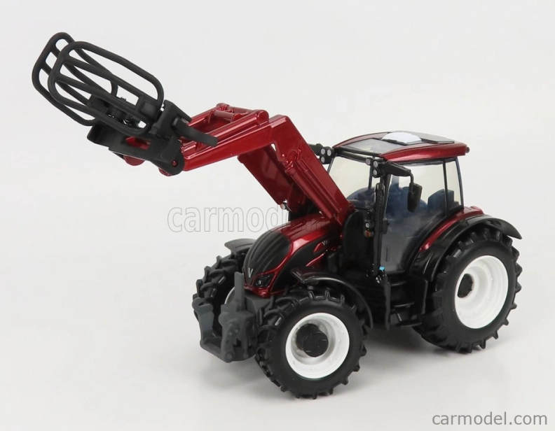 Bburago Valtra N174 Tractor 2017 1:32 Červená Černá