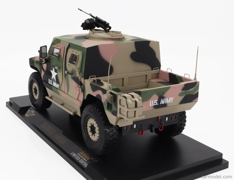 Golden wheel models GAZ Nimr Ajban 440a Infantry Mobility Vehicle 2006 1:16 Vojenská Kamufláž