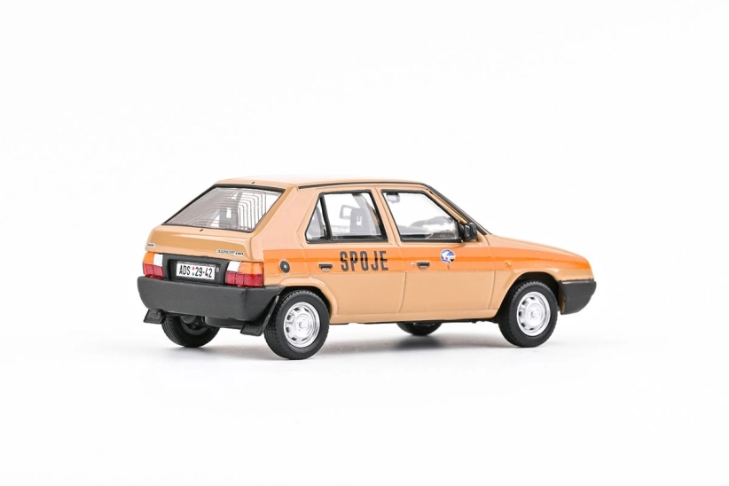 Abrex Škoda Favorit 136L (1988) 1:43 - Spoja