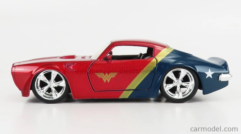Jada Pontiac Firebird With Wonder Woman Figure 1972 1:32 Červená Modrá
