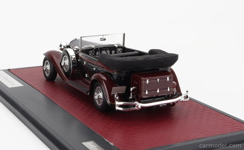 Modely v mierke Matrix Cord L-29 Phaeton Sedan Cabriolet Open 1931 1:43 Čierna červená