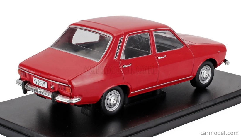 Edicola Dacia 1300 (renault R12) 1970 - Con Vetrina - S vitrínou 1:24 červená