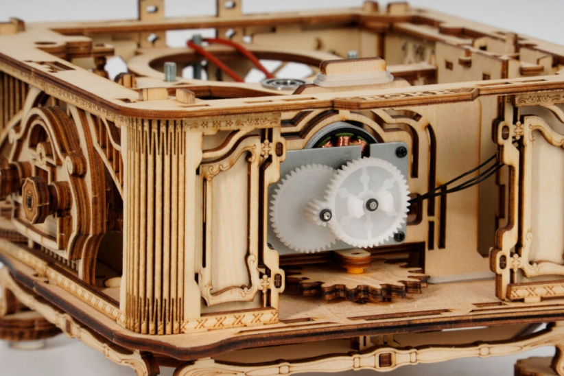 RoboTime 3D Drevené mechanické puzzle otočné (ručný pohon) - poškodený obal