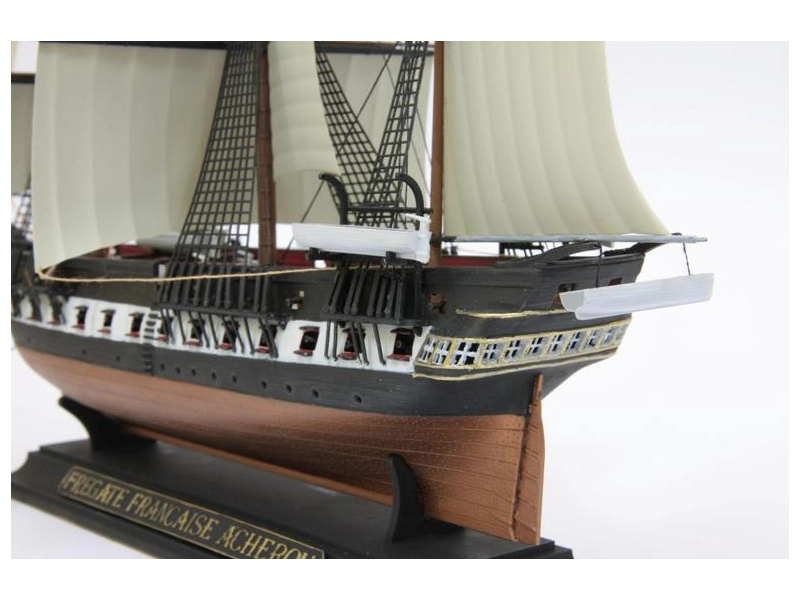 Zvezda French Frigate „Acheron“ (1:200)