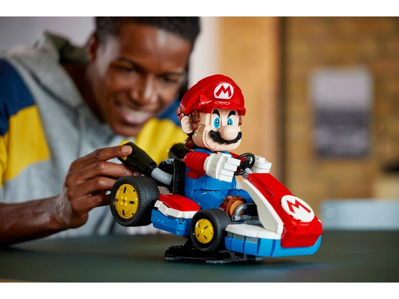 LEGO Super Mario - Mario Kart™: Mario a štandardná motokára