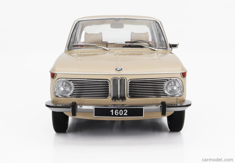 BMW 1602 radu 1 1971 v mierke 1:12 béžová