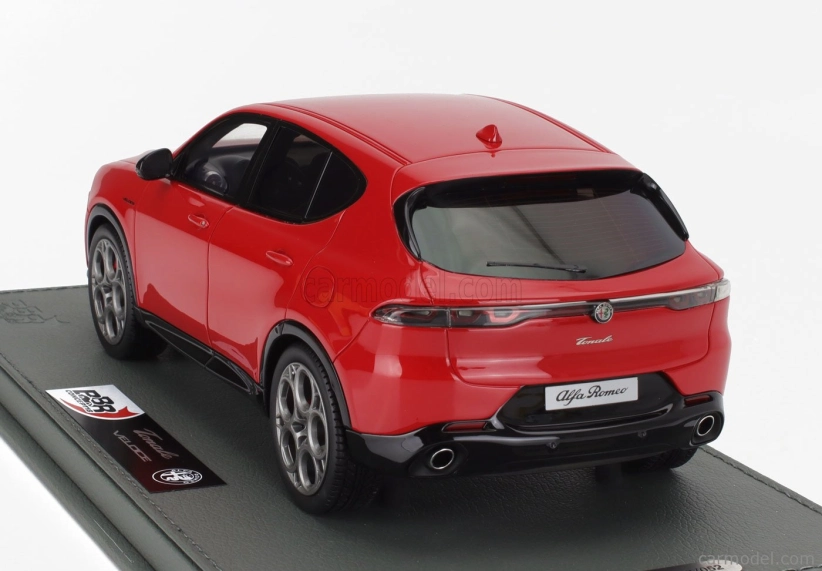 Bbr-models Alfa romeo Tonale Veloce Plug-in Hybrid 2023 - Con Vetrina - With Showcase 1:18 Rosso Alfa - Červená