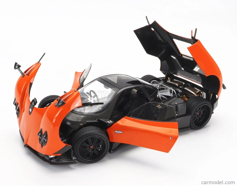 Takmer skutočný Pagani Zonda F 2005 1:18 Orange