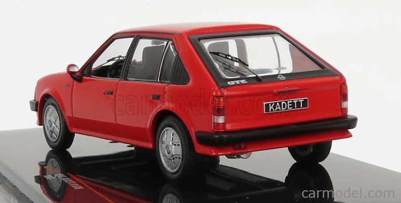 Ixo-models Opel Kadett D Gt/e 1984 1:43 Červená