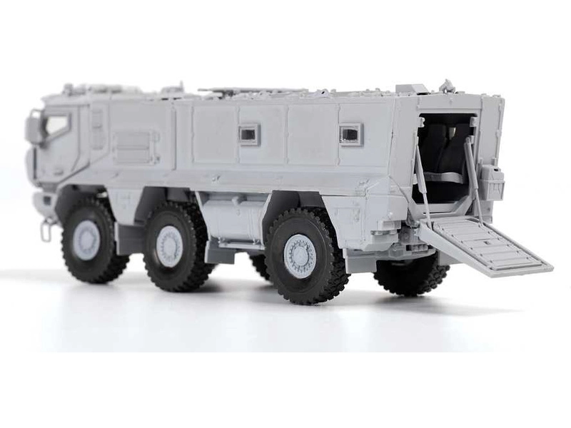 Zvezda Typhoon-K Russian armoured vehicle (1:72)