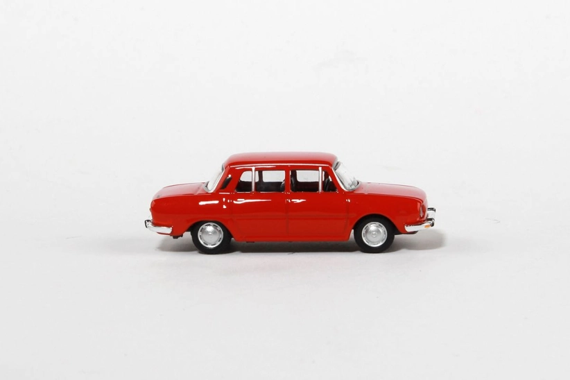 Abrex Škoda 110L (1973) 1:72 – Červená paprika