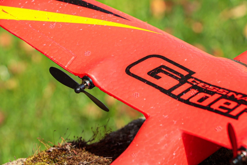 RC lietadlo Cessna Glider Z50, červená