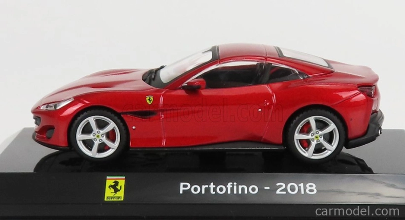 Edicola Ferrari Portofino 2018 - Con Vetrina - S vitrínou 1:43 červená