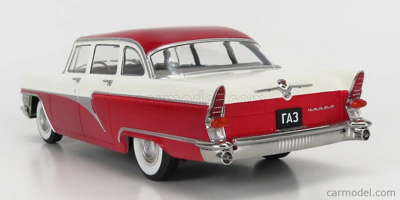 Triple9 GAZ 13 Seagull Chaika 1959 1:18 Tmavě Červená Bílá
