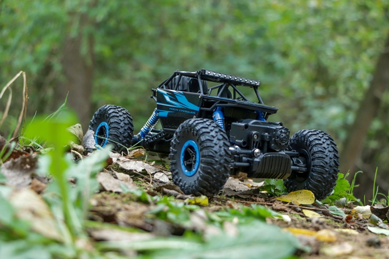 RC auto Conqueror 1:18, modrá