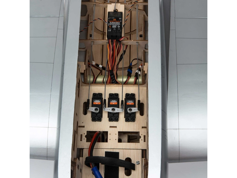 Hangar 9 P-47D Thunderbolt 1,7m 20cc ARF