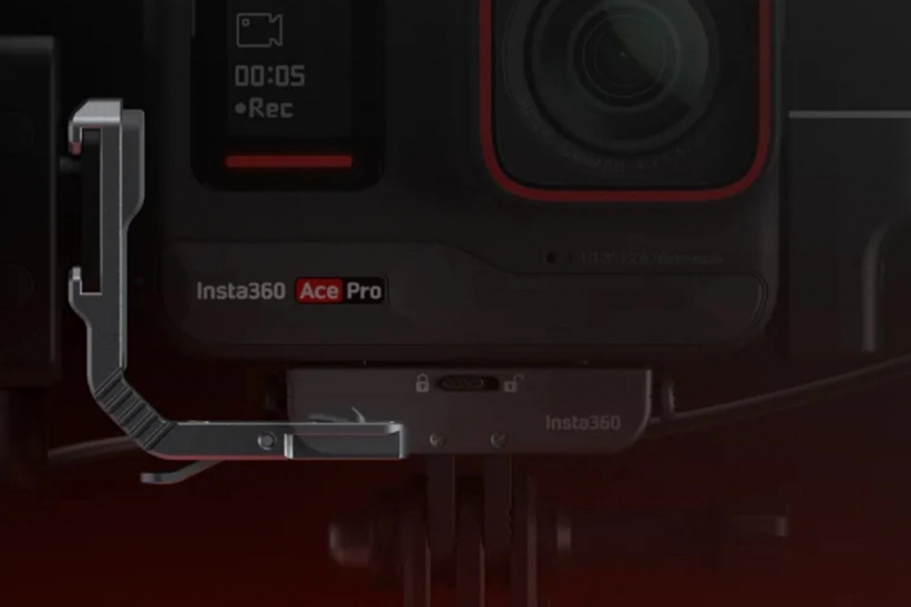 Insta360 Ace Pro - Studená topánka (sánky)