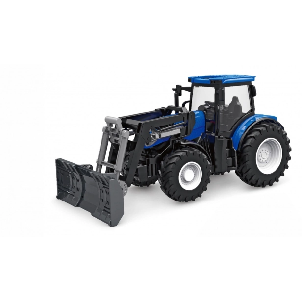 RC traktor s pluhom