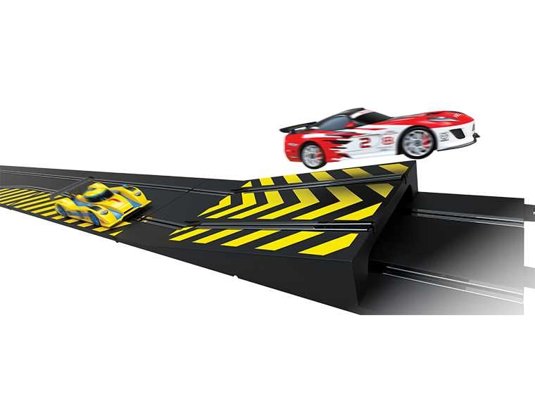 Rozšírenie trate SCALEXTRIC C8194 – Jump and Side Swipe Accessory Pack