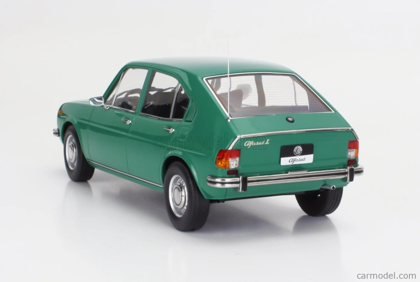 Alfa romeo Alfasud 1.3 1972 v mierke 1:18 zelená