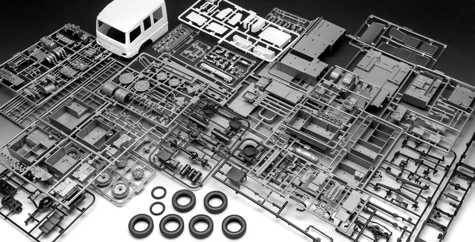 Plastic ModelKit auto 07404 - Schlingmann LF20/16 Mercedes Benz Atego 1529 AF (1:24)