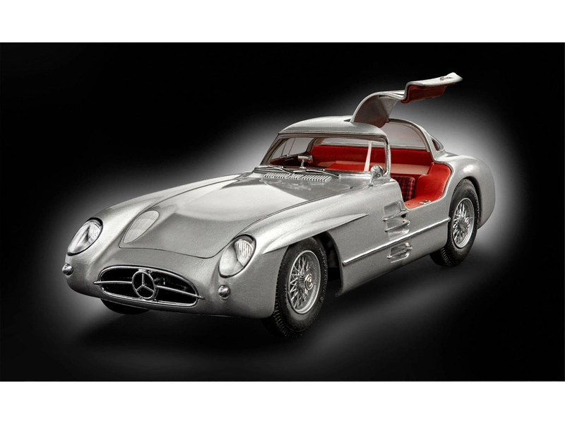 Revell Mercedes-Benz 300 SLR (70. výročie) (1:24) (darčeková súprava)