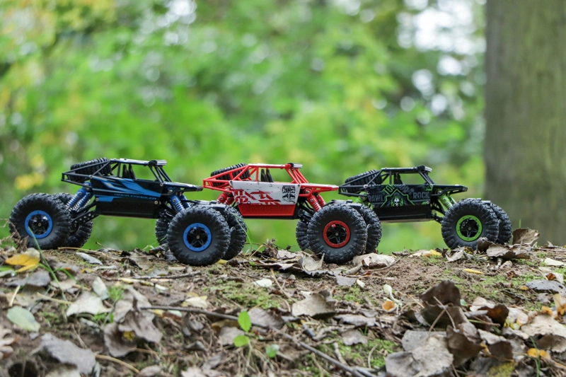 RC auto Conqueror 1:18, červená + náhradná batéria