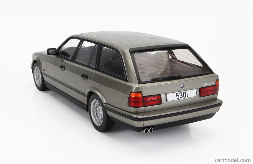 Mcg BMW radu 5 530i Touring (e34) Sw Station Wagon 1989 1:18 Grey Met
