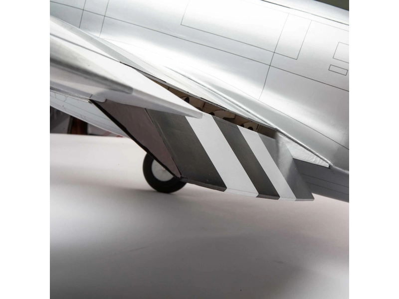 Hangar 9 P-47D Thunderbolt 1,7m 20cc ARF