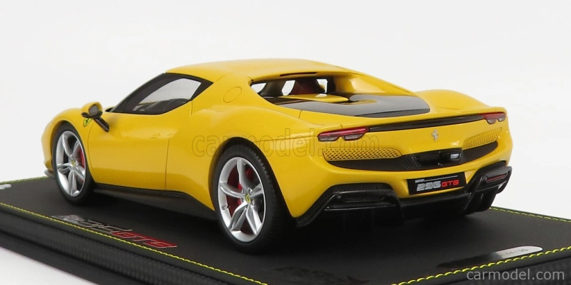 Bbr-models Ferrari 296 Gtb Hybrid 830hp V6 2021 - Con Vetrina - S vitrínou 1:18 Giallo Modena - žltá