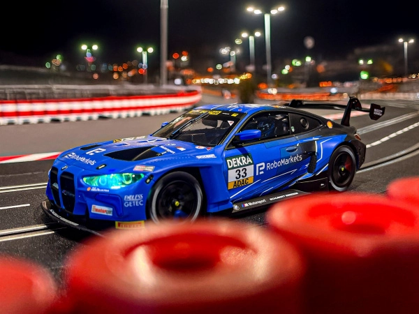 Auto Carrera D124 - 23994 BMW M4 GT3 Schubert