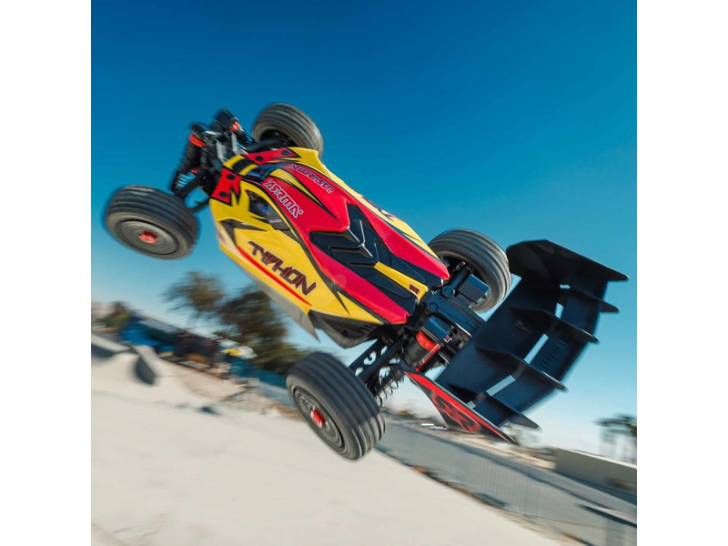 RC auto Arrma Typhon Mega 665 1:8 4WD RTR, červená