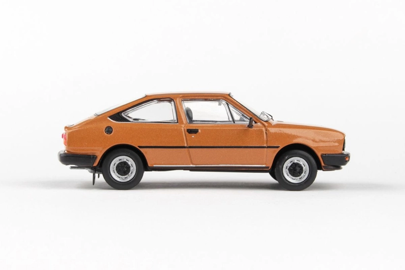Abrex Škoda Garde (1982) 1:43 – bronzová metalíza