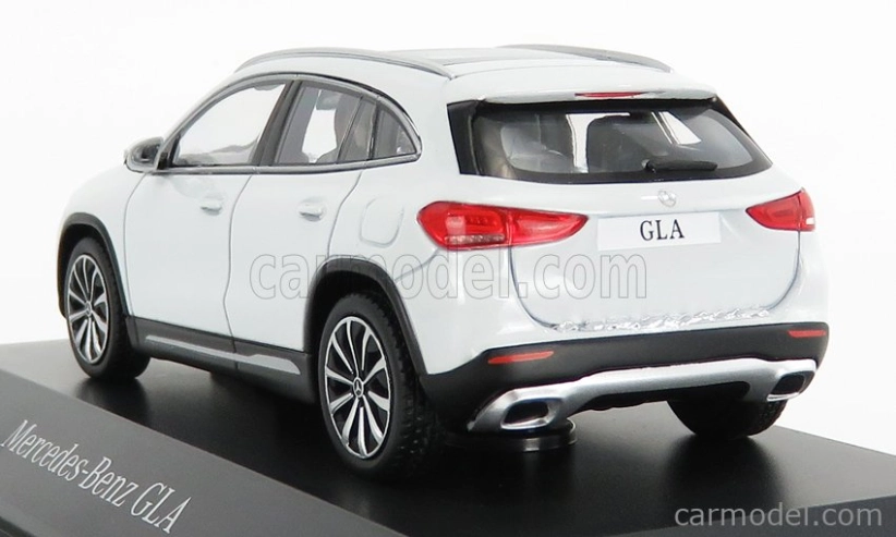 Spark-model Mercedes Benz Gla-class (h247) 2020 1:43 Digitálny biely meter