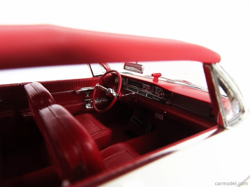 Mitica Cadillac Eldorado Biarritz Convertible Closed 1962 1:18 Bílé Bordeaux