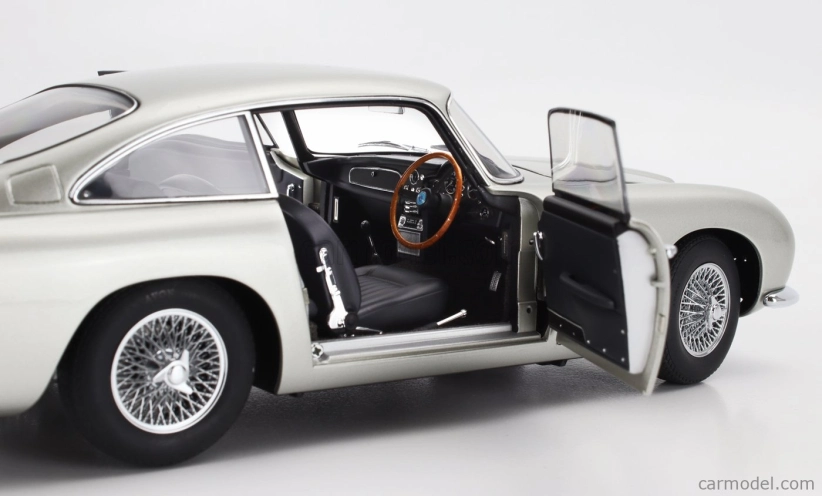 Autoart Aston martin Db5 1964 1:18 Brezová strieborná